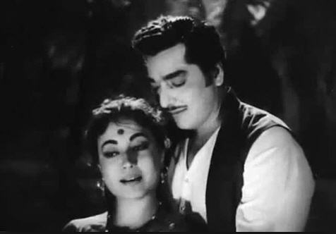 Meena Kumari and Pradeep Kumar in Aarti