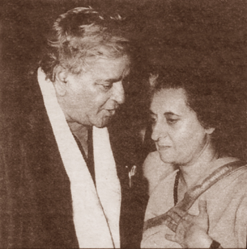 Prithviraj Kapoor with Indira Gandhi