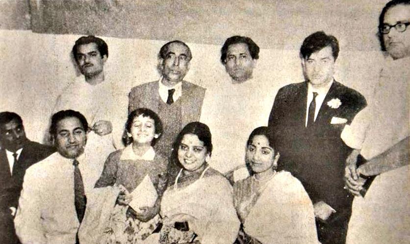 Mohd. Rafi, Ranu Mukherjee, Ila Basu, Geeta Dutt. Opore Manabdendra, Pabitra Mitra, Nirmalendu, Raj Kapoor, Hemanta. 