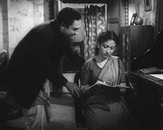 Ashok Kumar launched Ashok Kumar Productions with his first venture Parineeta, based on a story by Sarat Chandra Chattopadhyay.