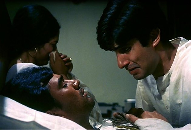 Rajesh Khanna, Amitabh Bachchan and Sumita Sanyal in Anand (1971)