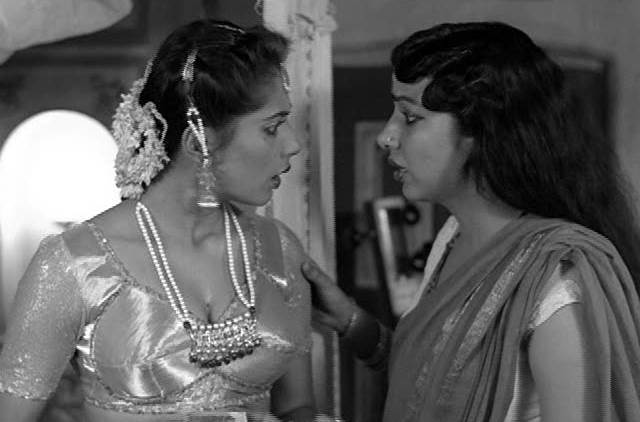 Smita and Shabana in Mandi