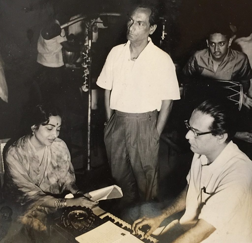 Hemen Gupta, Hemant Kumar, Geeta Dutt