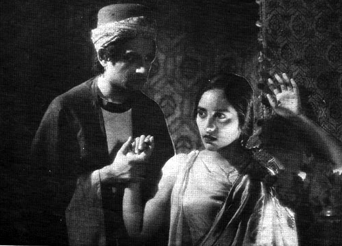 K L Saigal and Radha Rani in Yahudi Ki Ladki (1933)Pic: Indian films and posters from 1930