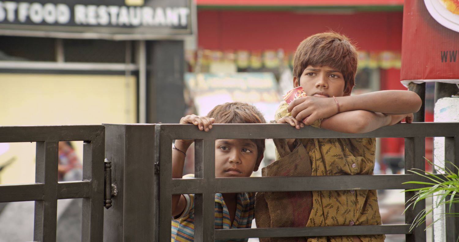 wait for the pizza in Kaaka Muttai