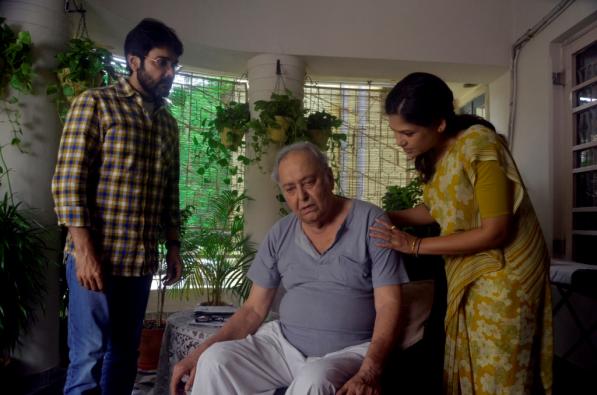 Prasenjit Chatterjee and Soumitra in Mayurakshi