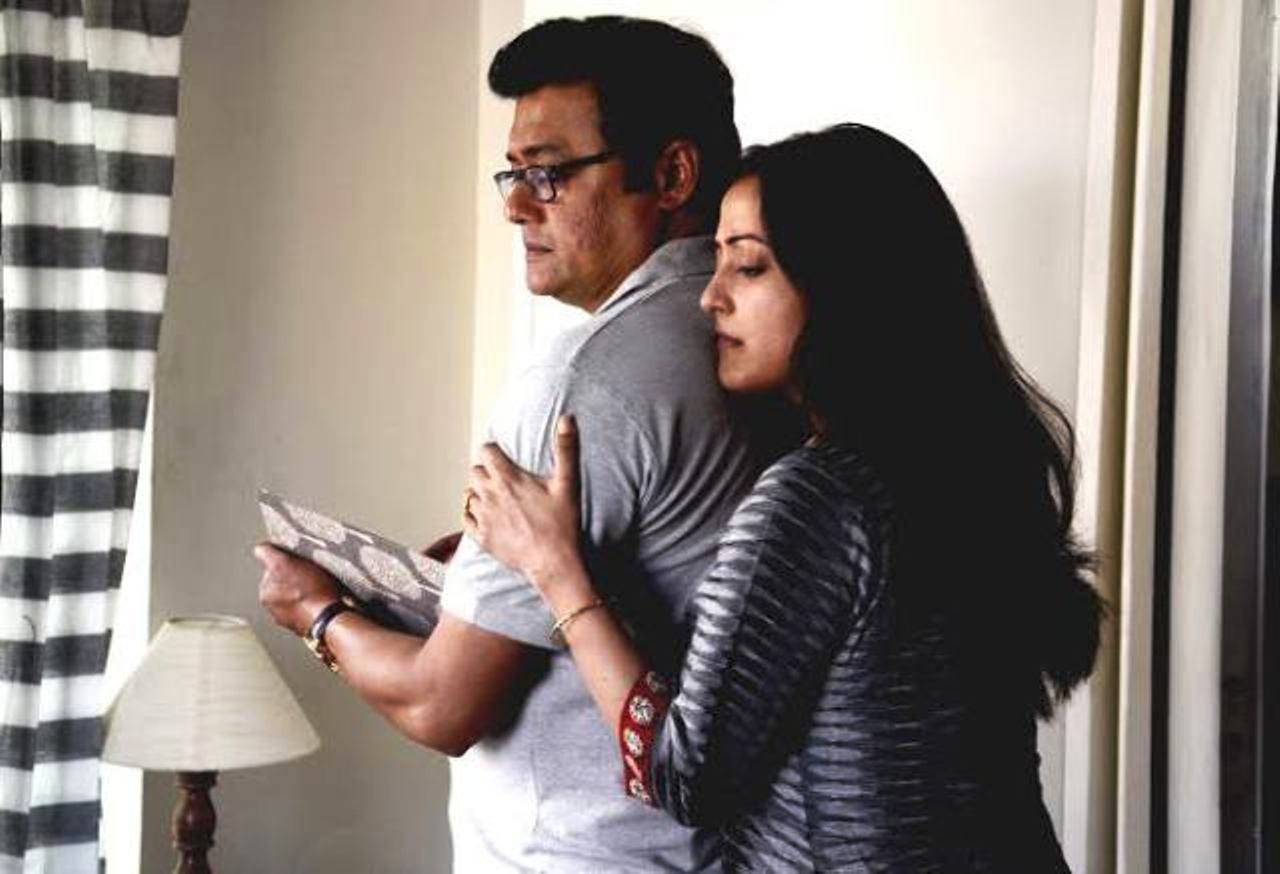 Saswata Chatterjee and Raima Sen in Tarikh