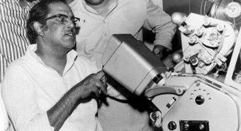 Hrishikesh Mukherjee at work