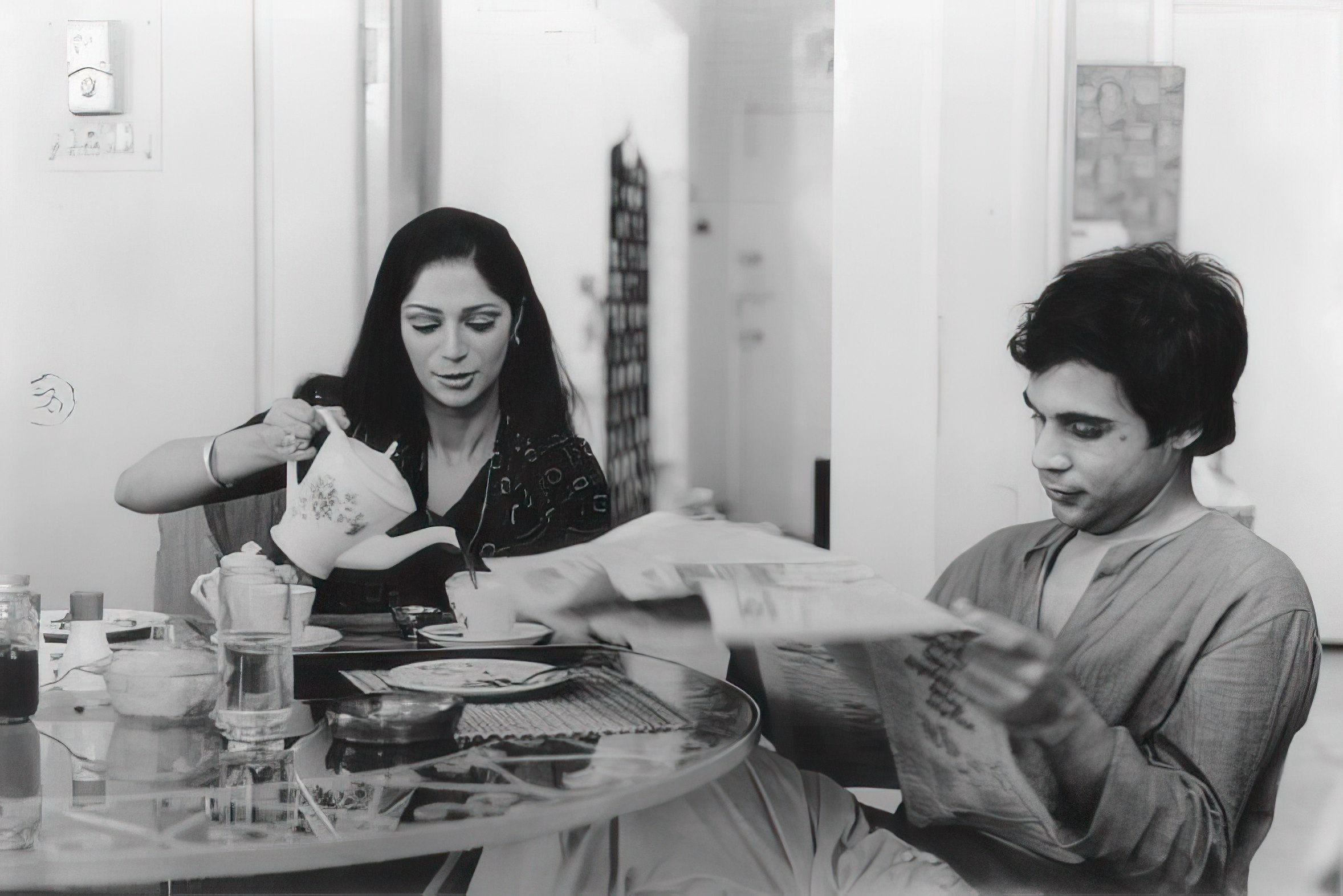 Padatik (Mrinal Sen) Dhritiman Chatterjee Simi Garewal
