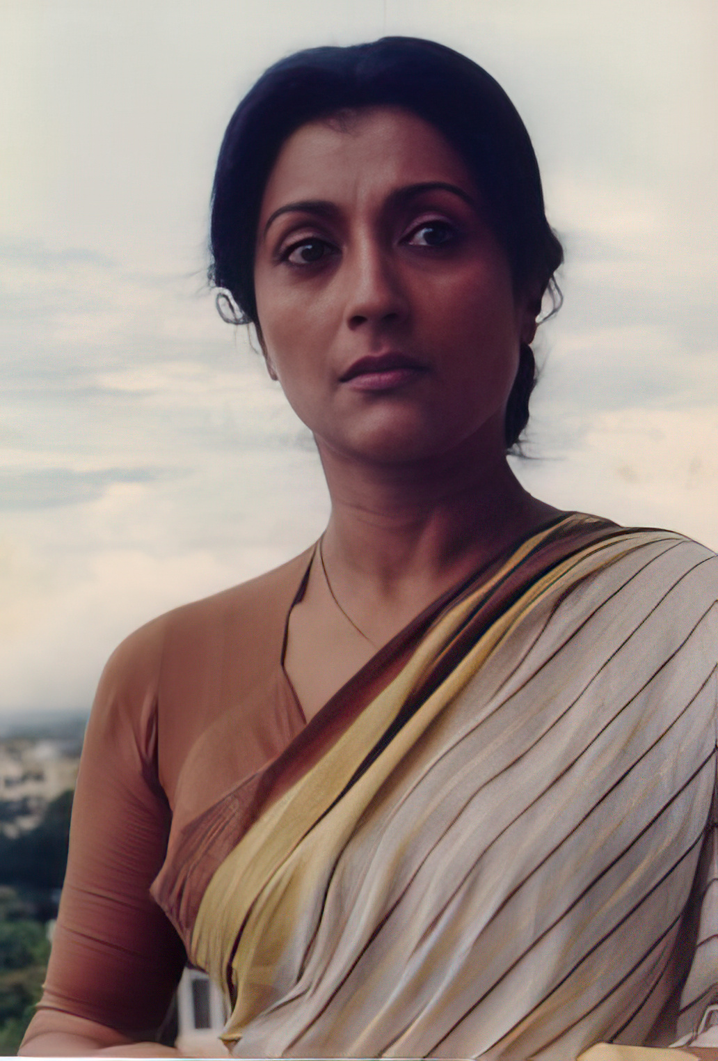 Aparna Sen In Mahaprithibi