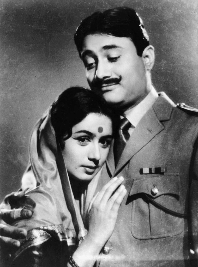 Nanda and Dev Anand in Hum Dono