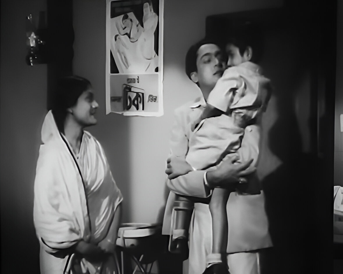 Ruma Guhathakurta and Nirmal Kumar in Khaniker Atithi