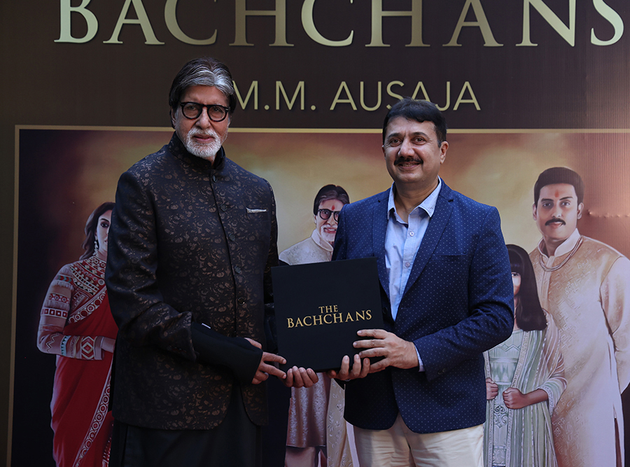 Amitabh Bachchan and SMM Ausaja at the launch of THE BACHCHANS