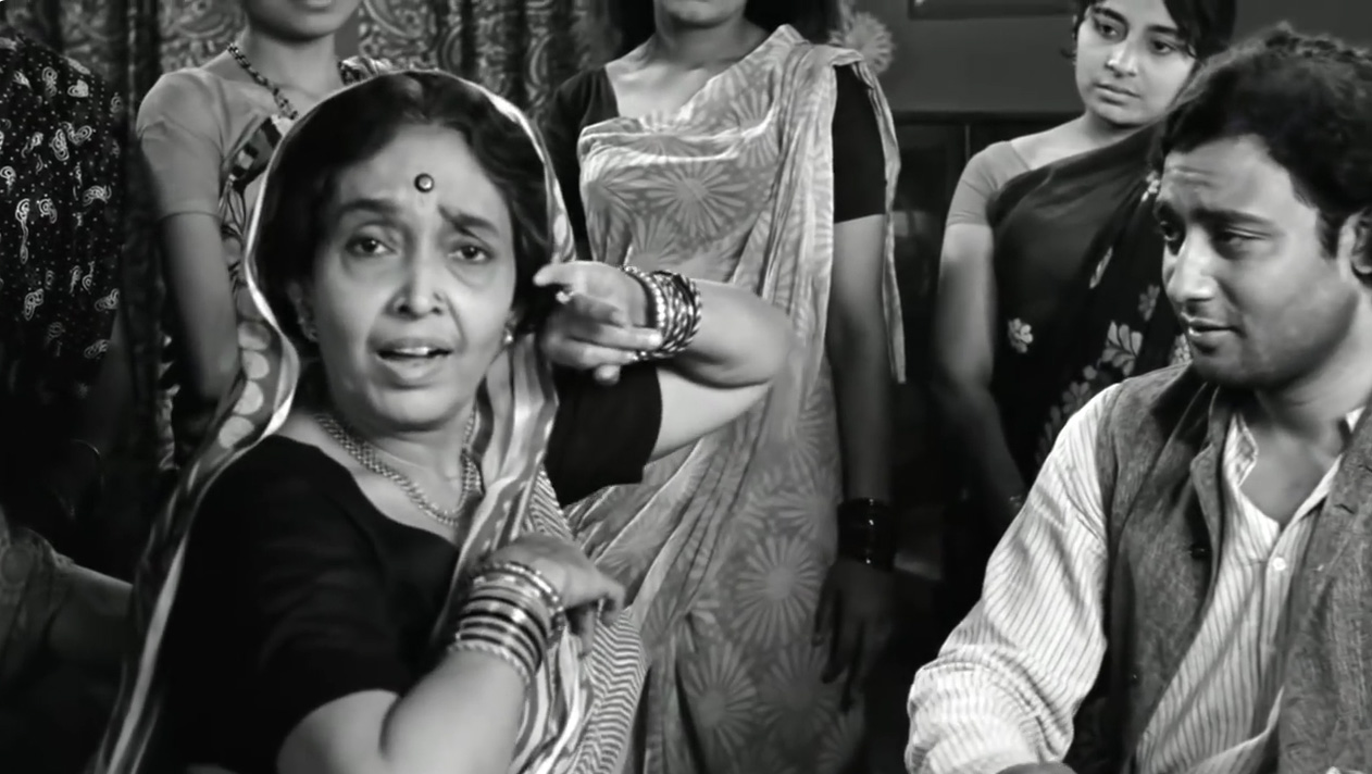 Chhaya Devi and Samit Bhanja in Harmonium