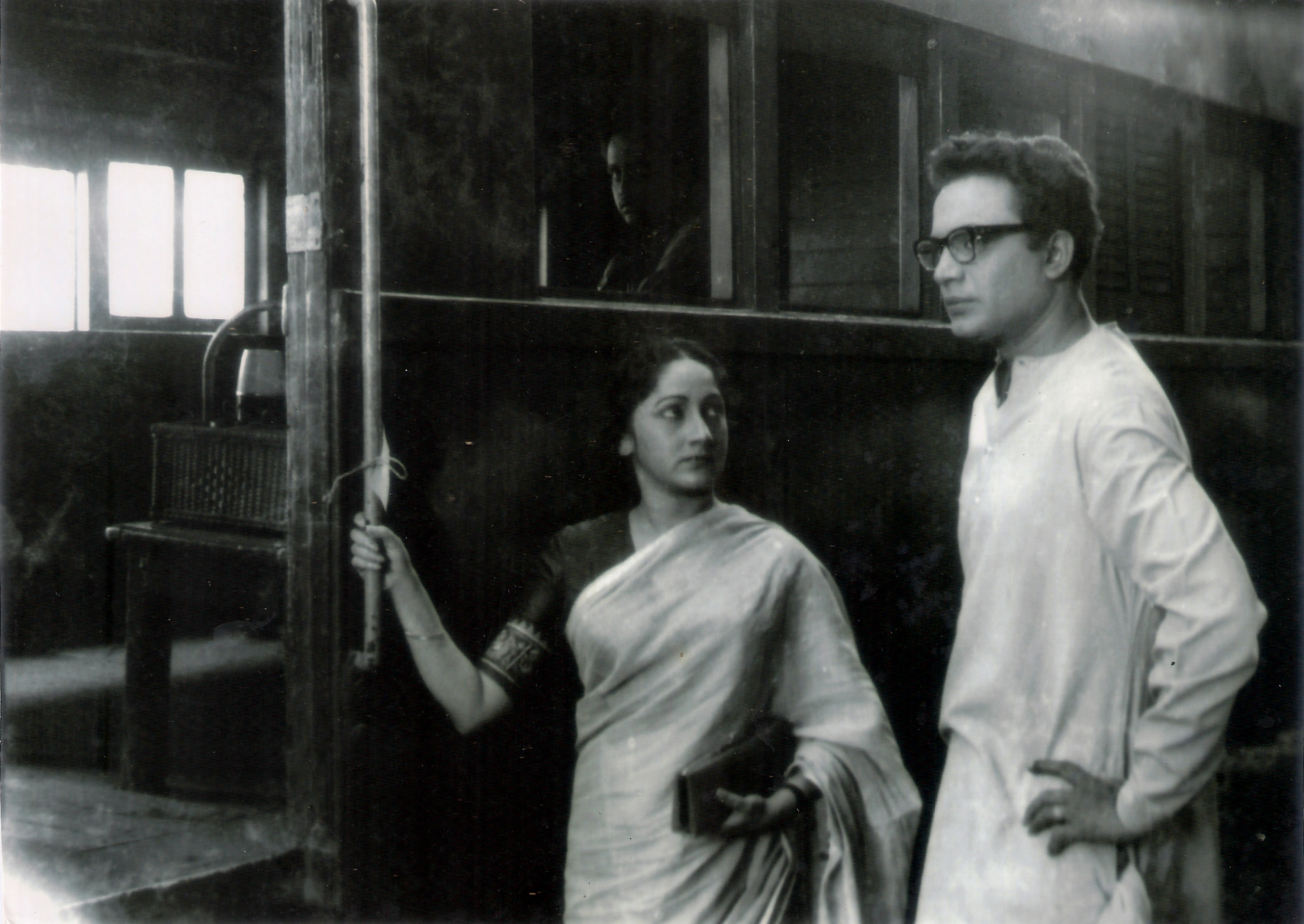 Uttam Kumar and Arundhati Devi in 'Jatugriha' (Source - Abesh Das, Pic Courtesy - Sukumar Roy)