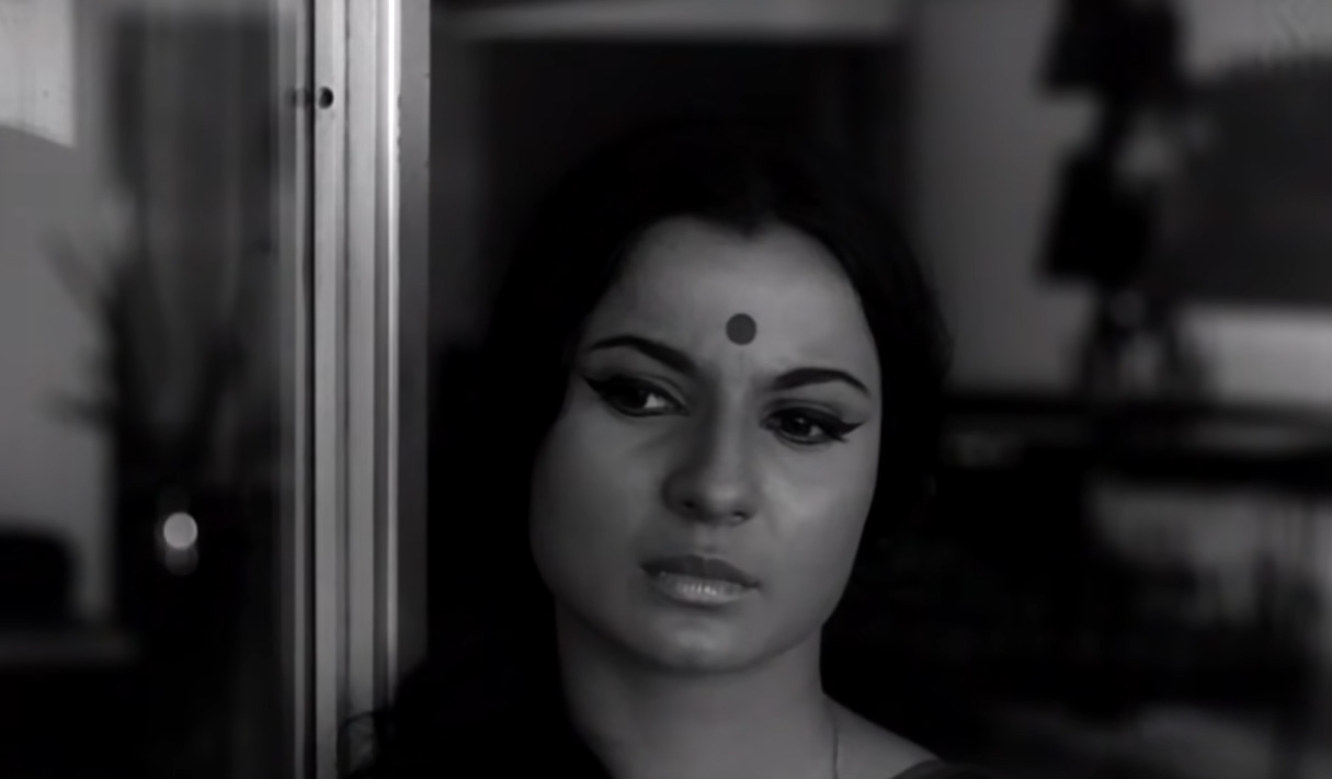 Tanuja in Anubhav