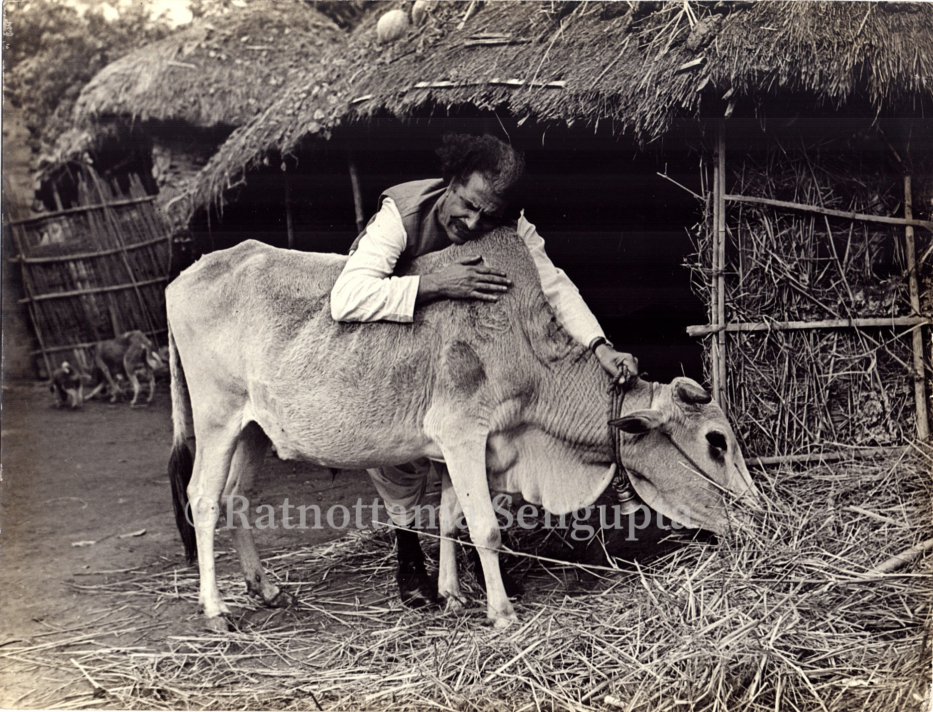 Shekhar Chatterjee on an outdoor location in Dagdar Babu
