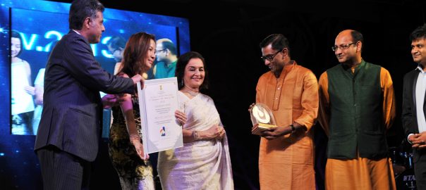 IFFI2013 - Award Megha dhaka Tara