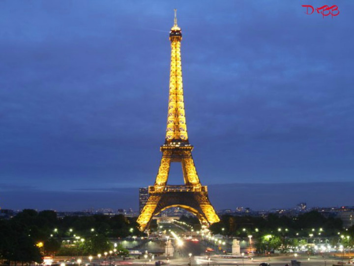 Eiffel Tower twilight zone