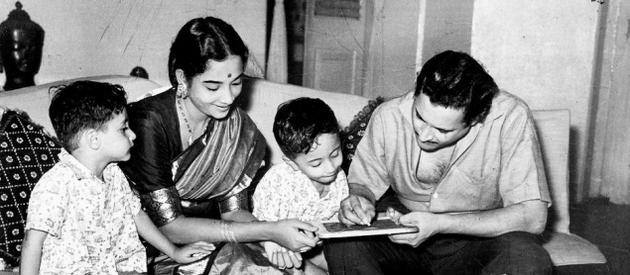 Geeta Dutt Guru Dutt with their sons