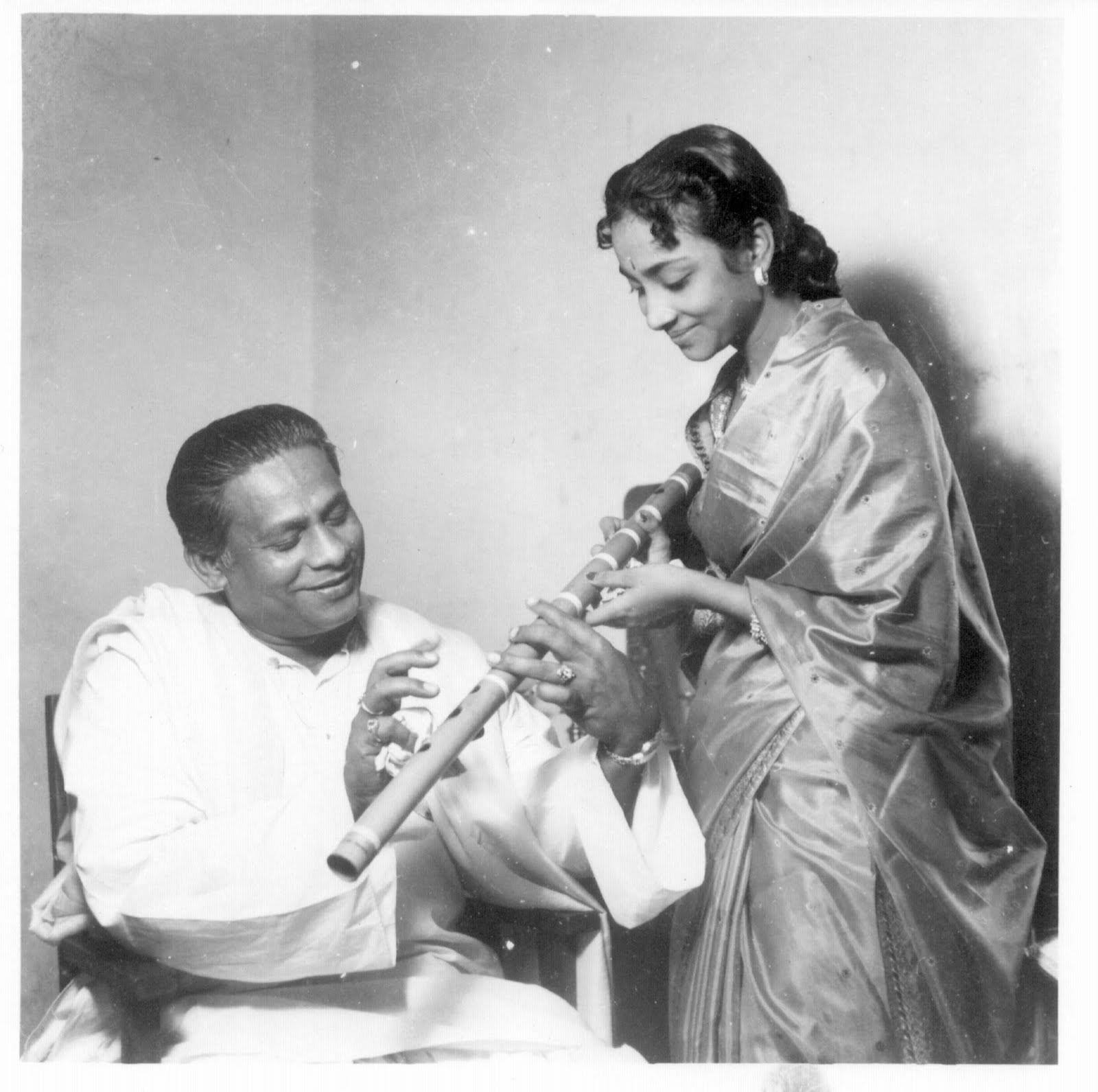 Geeta Dutt with Pandit Pannalal Ghosh