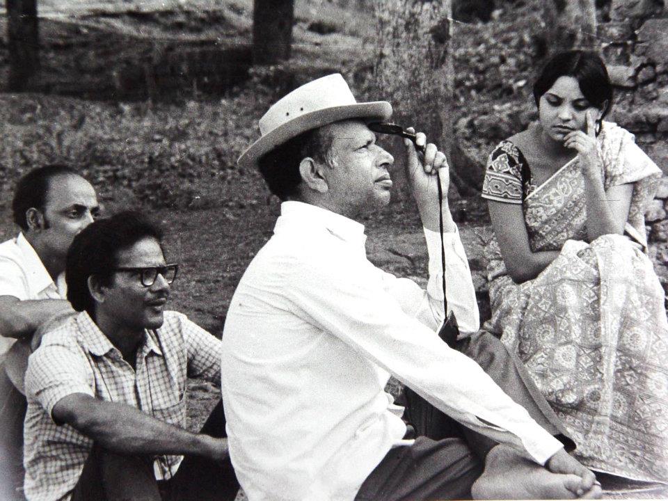 Tapan Sinha & Debika Mukkherjee at the outdoor location of RAJA (1975)