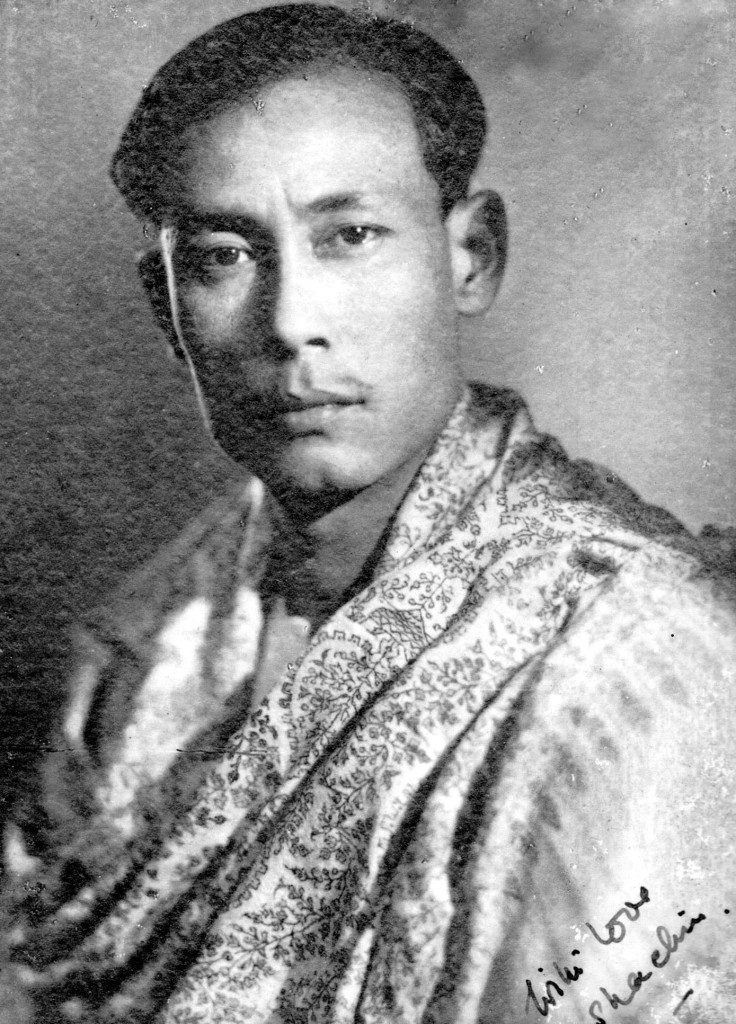 Refined from an autographed picture in Sachin Dev Burman 'Smriti Samaroh' Smarika (Hindi journal)