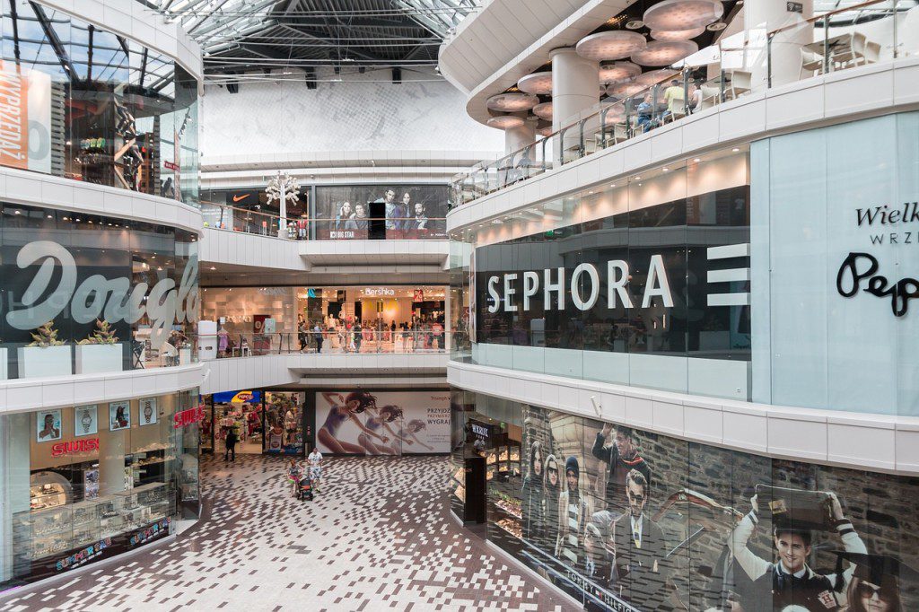 Explore the higher floors, as crowds are less, easy to move around and will get cheaper bargains.
