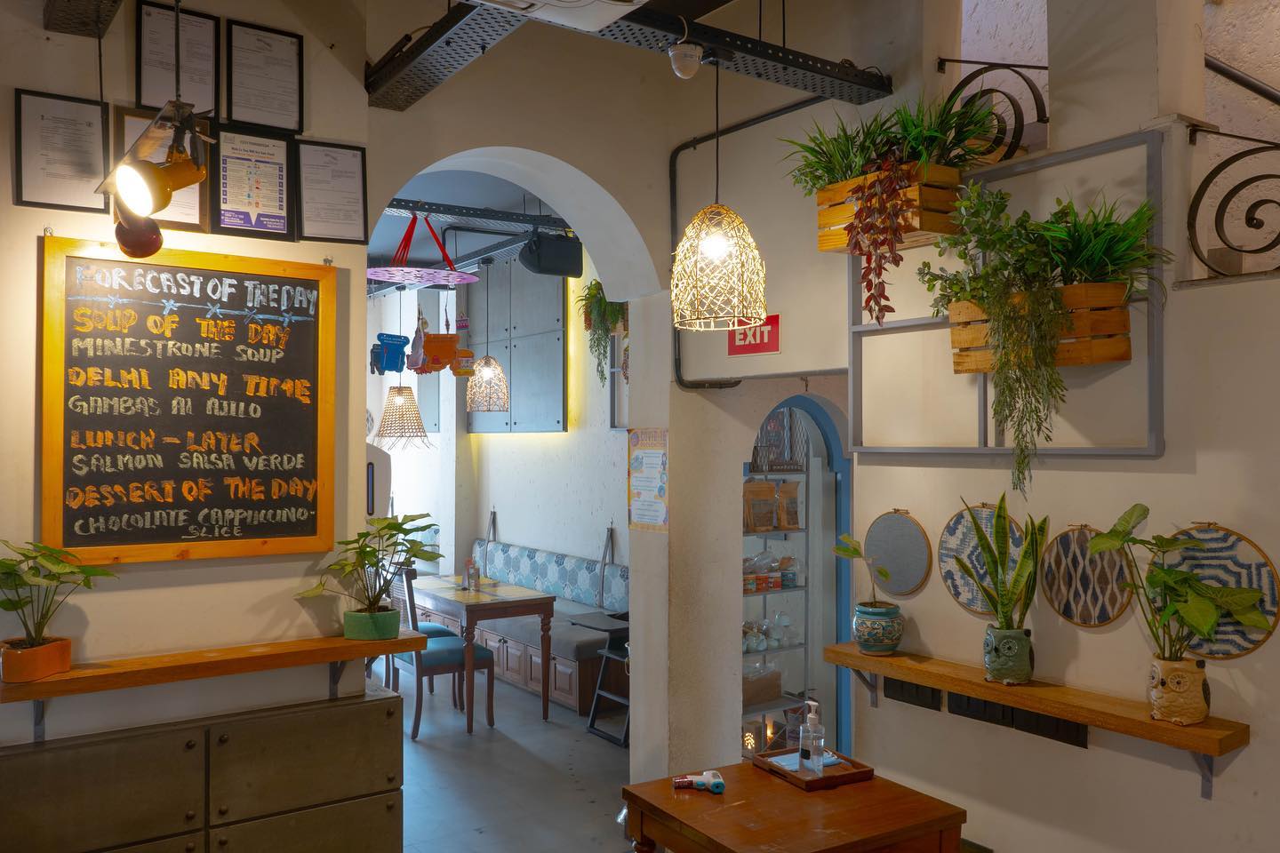 Cafe Delhi Heights